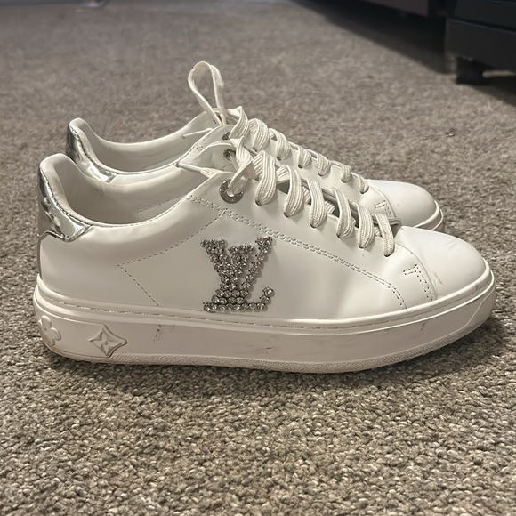 Louis Vuitton Sneakers - Picture 6 of 6